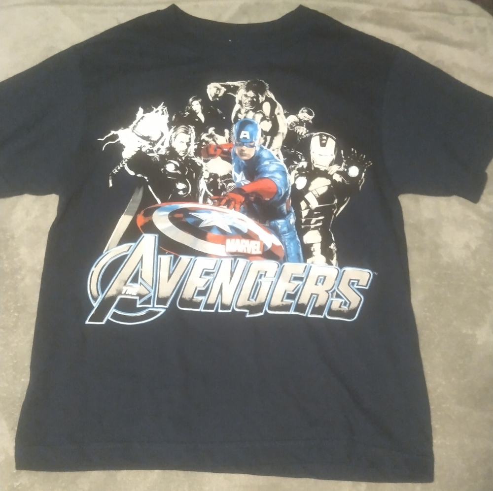Avengers Tshirt Youth Size XXL/18